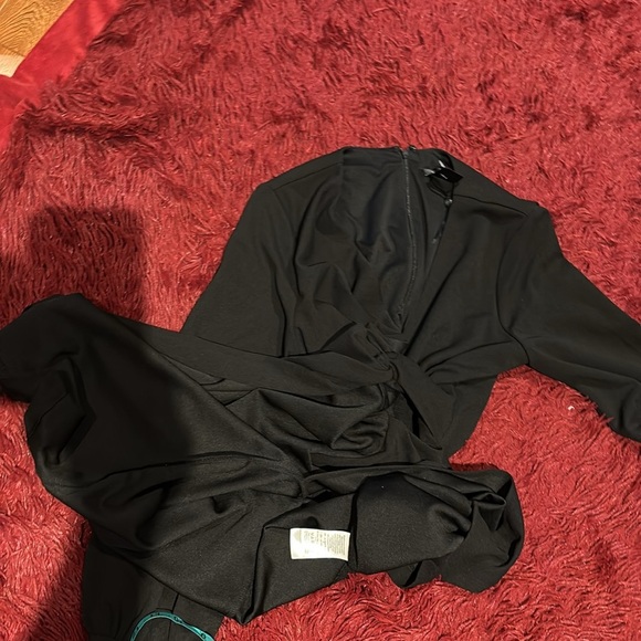 DKNY Black Elegant side Knot  Contemporary long sleeve dress Sz 10 - Picture 14 of 15